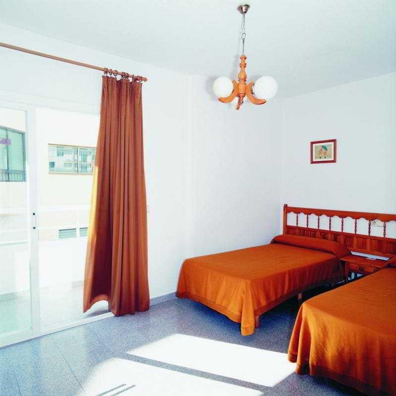 Apartamentos Marian Sant Antoni de Portmany Dış mekan fotoğraf