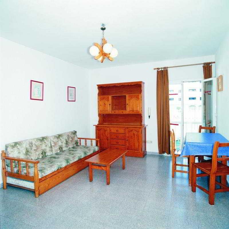 Apartamentos Marian Sant Antoni de Portmany Dış mekan fotoğraf